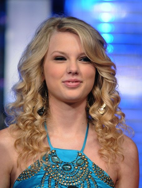 Taylor Swift — TRL (June 18th 08) — photo 74