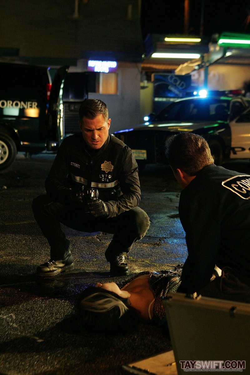 Taylor Swift at CSI: Crime Scene Investigation — photo 3