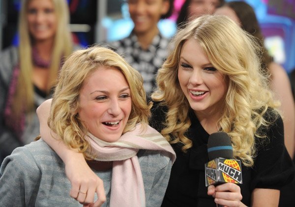 Taylor Swift — eTalk — photo 26