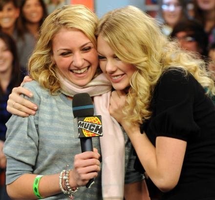 Taylor Swift — eTalk — photo 50