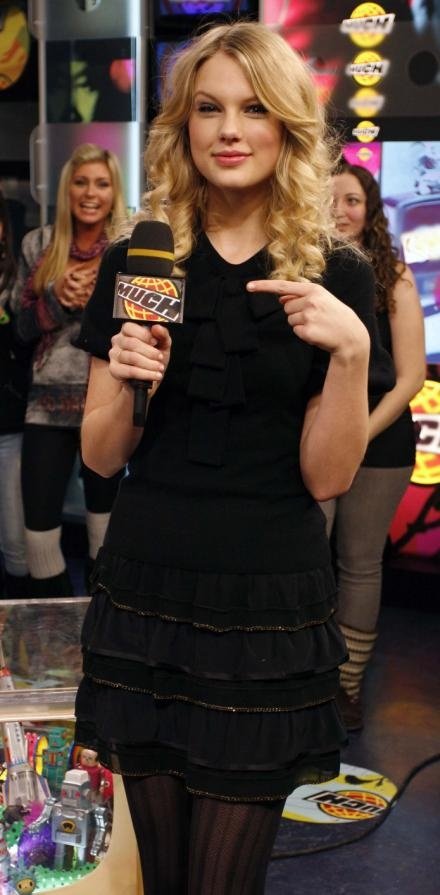 Taylor Swift — eTalk — photo 55