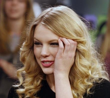 Taylor Swift — eTalk — photo 64