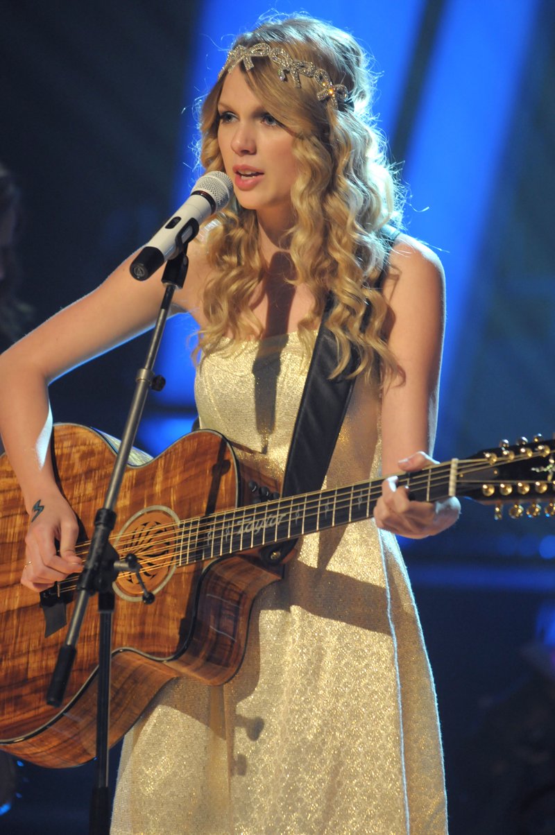 Taylor Swift — Later With Jools Holland — photo 8