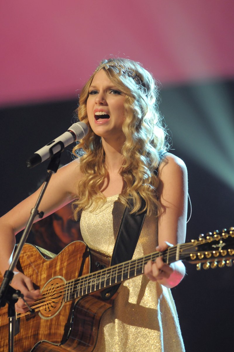 Taylor Swift — Later With Jools Holland — photo 10