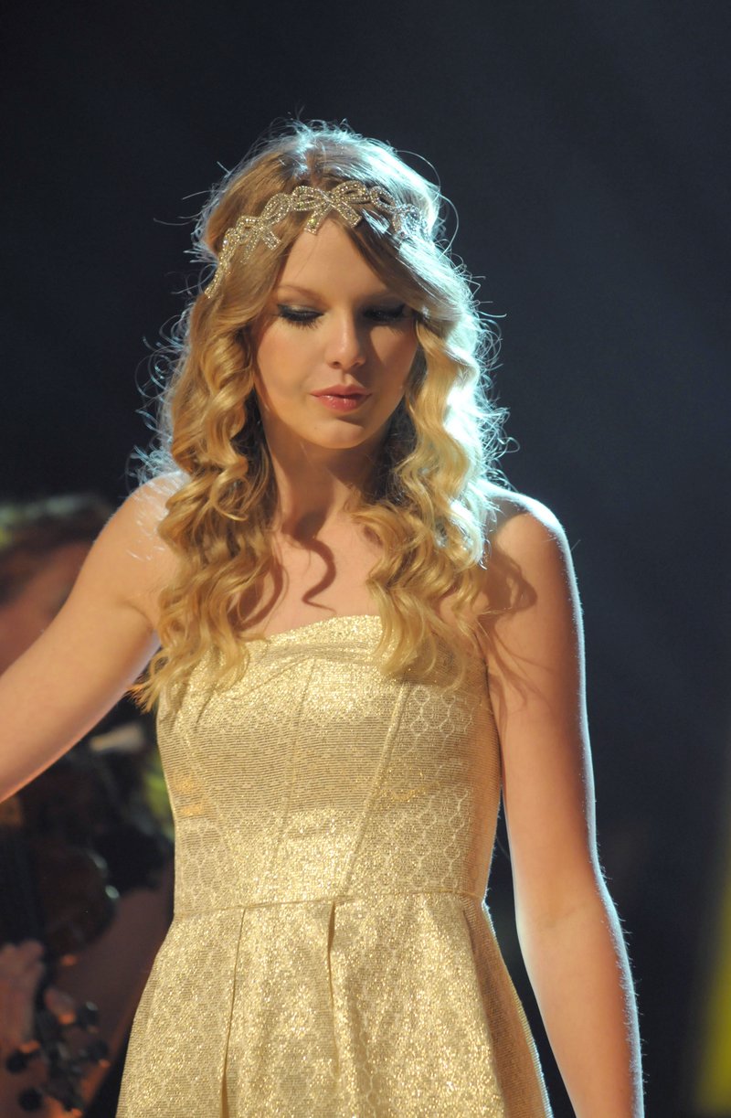 Taylor Swift — Later With Jools Holland — photo 11
