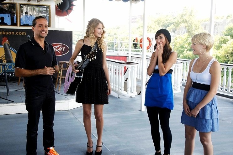 Taylor Swift — "Popstars" Germany — photo 3