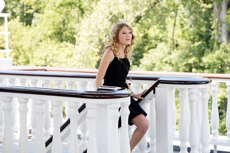 Taylor Swift — "Popstars" Germany — photo 9