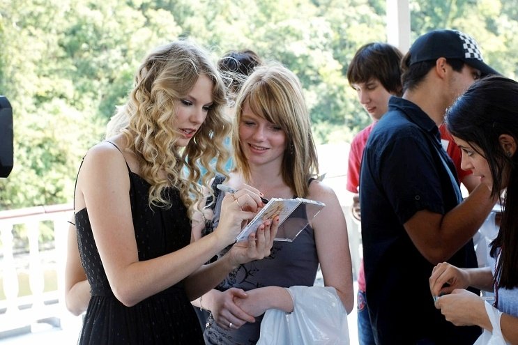 Taylor Swift — "Popstars" Germany — photo 14