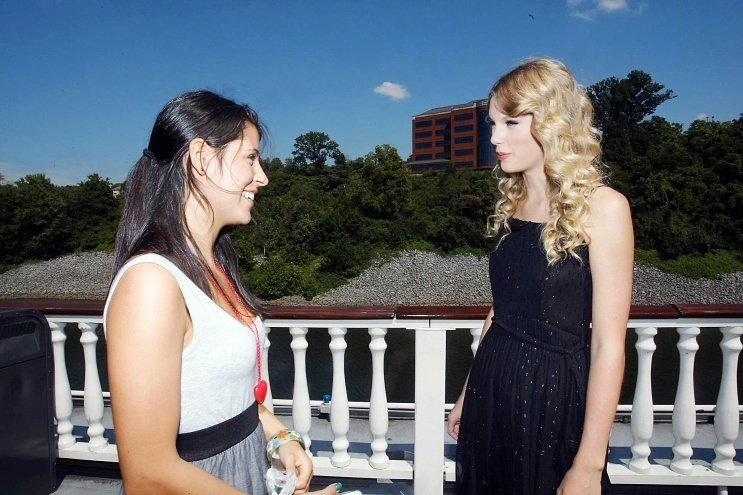 Taylor Swift — "Popstars" Germany — photo 31