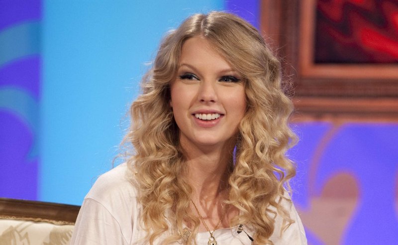 Taylor Swift — The Paul O'Grady Show — photo 4