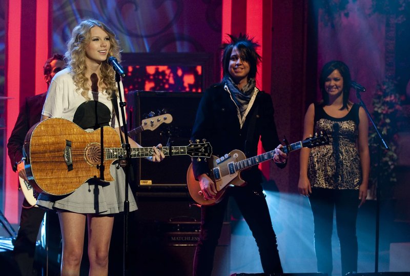 Taylor Swift — The Paul O'Grady Show — photo 11