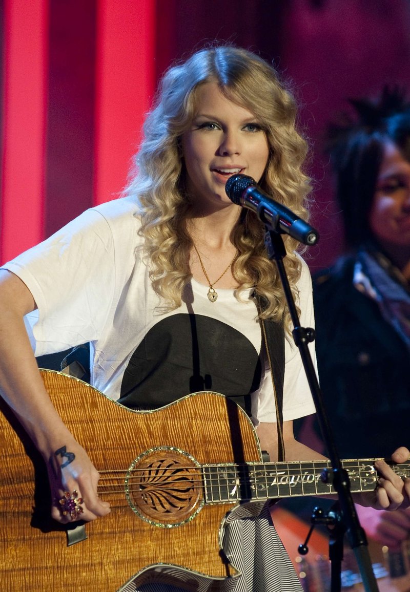 Taylor Swift — The Paul O'Grady Show — photo 27