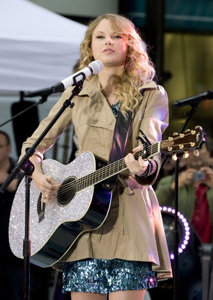 Taylor Swift — The Today Show - May 29th 2009 — photo 1