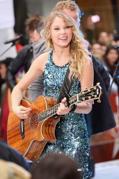 Taylor Swift — The Today Show - May 29th 2009 — photo 13