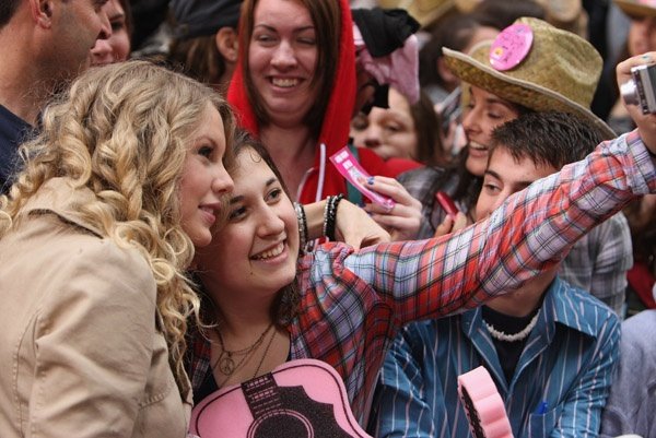Taylor Swift — The Today Show - May 29th 2009 — photo 16