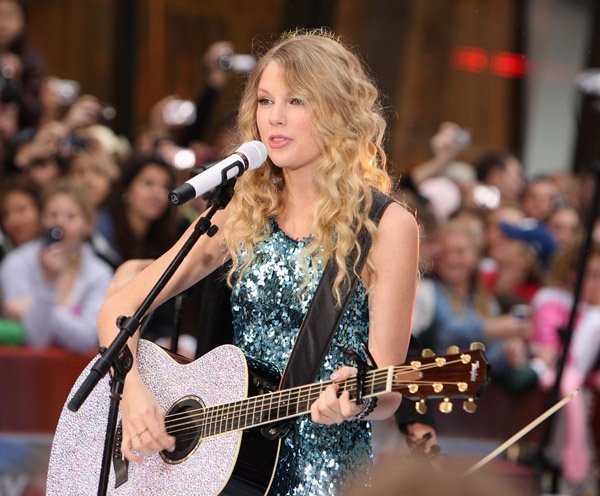 Taylor Swift — The Today Show - May 29th 2009 — photo 21