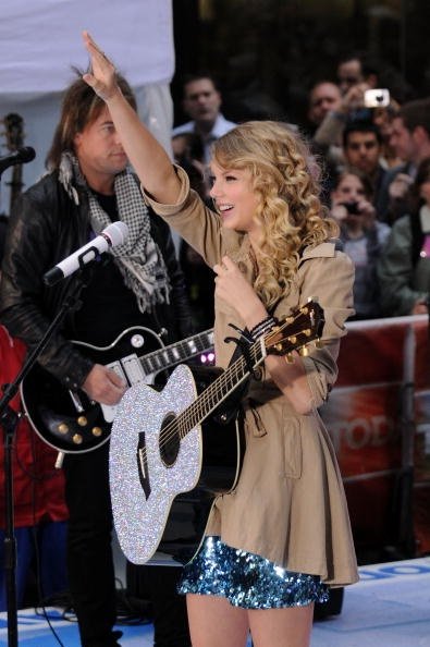 Taylor Swift — The Today Show - May 29th 2009 — photo 24