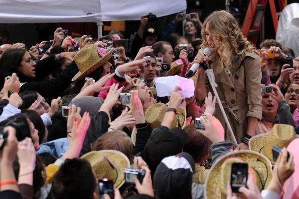 Taylor Swift — The Today Show - May 29th 2009 — photo 26
