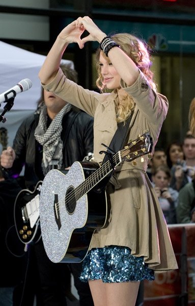 Taylor Swift — The Today Show - May 29th 2009 — photo 34