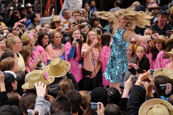 Taylor Swift — The Today Show - May 29th 2009 — photo 40