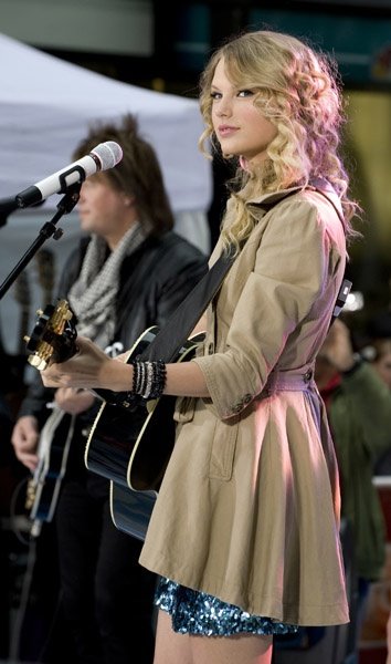 Taylor Swift — The Today Show - May 29th 2009 — photo 54