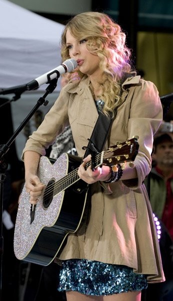 Taylor Swift — The Today Show - May 29th 2009 — photo 55