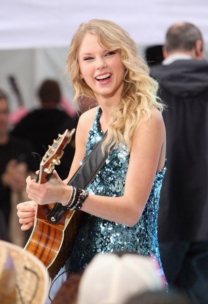 Taylor Swift — The Today Show - May 29th 2009 — photo 56