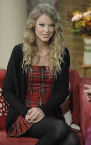 Taylor Swift at This Morning — photo 4