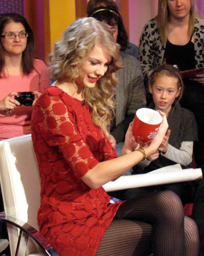 Taylor Swift at Canada AM — photo 4