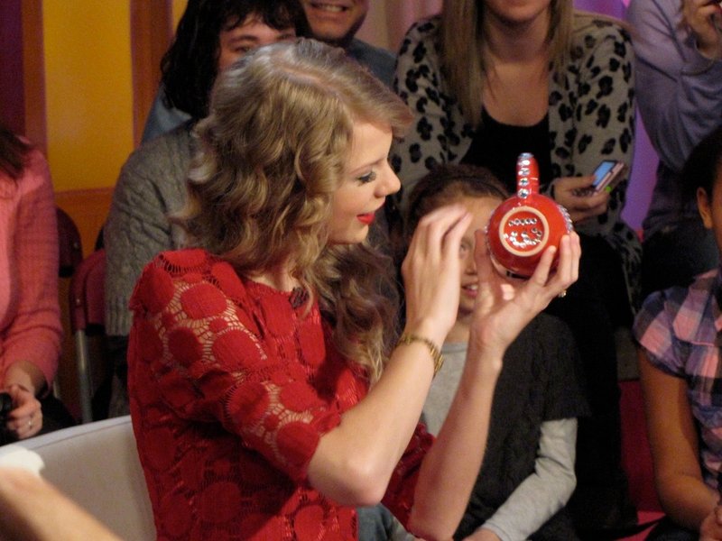 Taylor Swift at Canada AM — photo 5