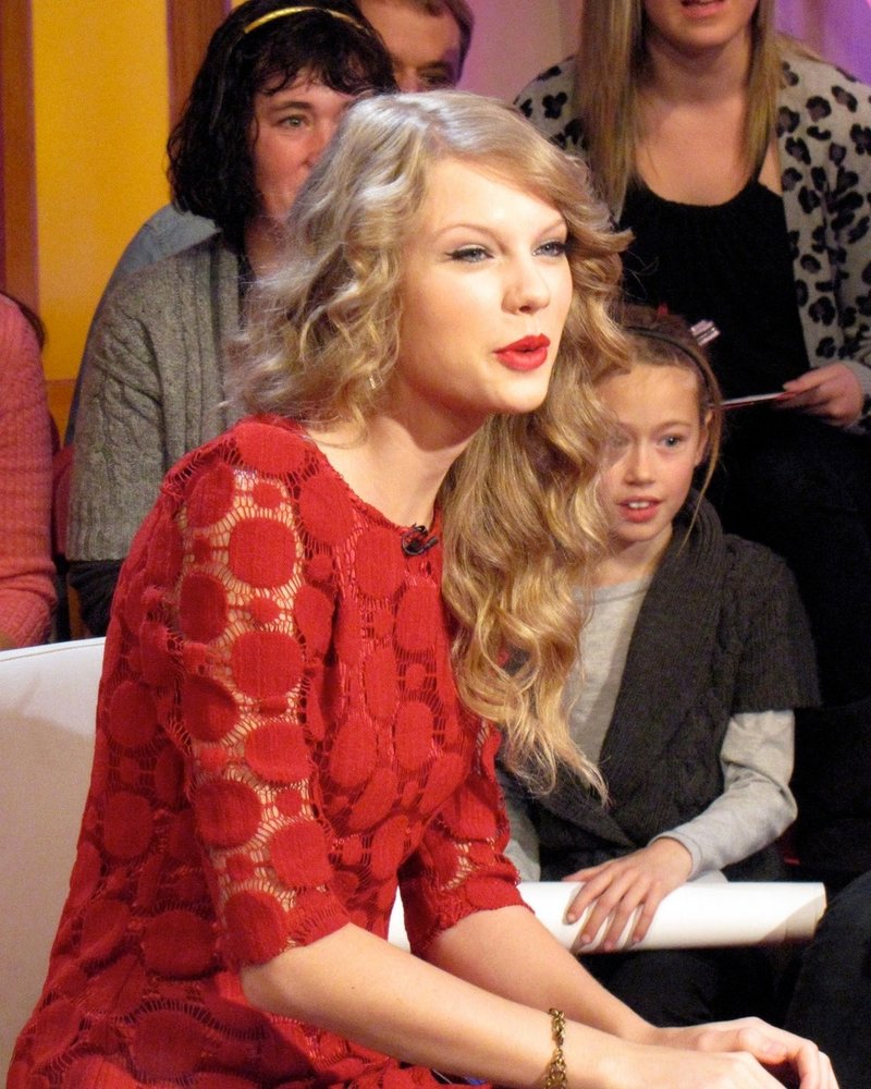 Taylor Swift at Canada AM — photo 7