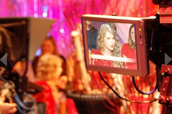 Taylor Swift at Canada AM — photo 13