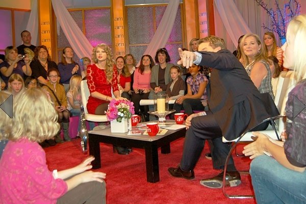 Taylor Swift at Canada AM — photo 15