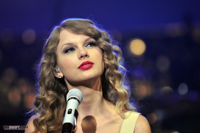 Taylor Swift at Late Show With David Letterman — photo 3