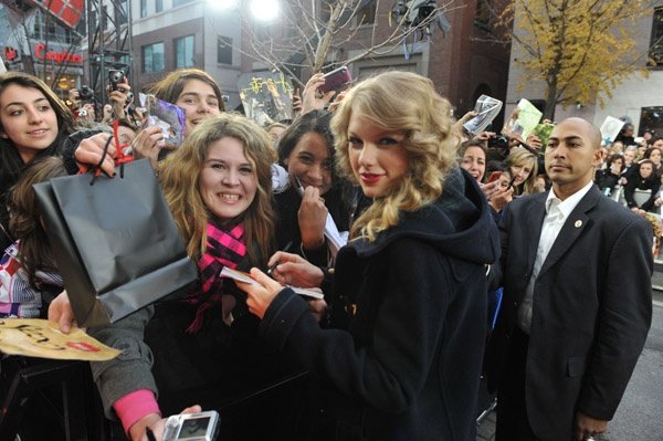 Taylor Swift at MuchMusic — photo 9