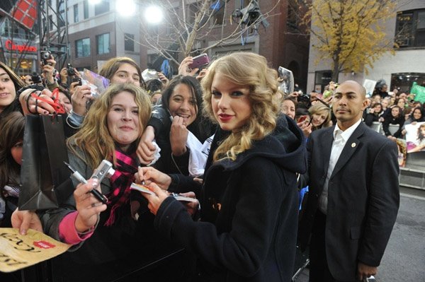 Taylor Swift at MuchMusic — photo 12