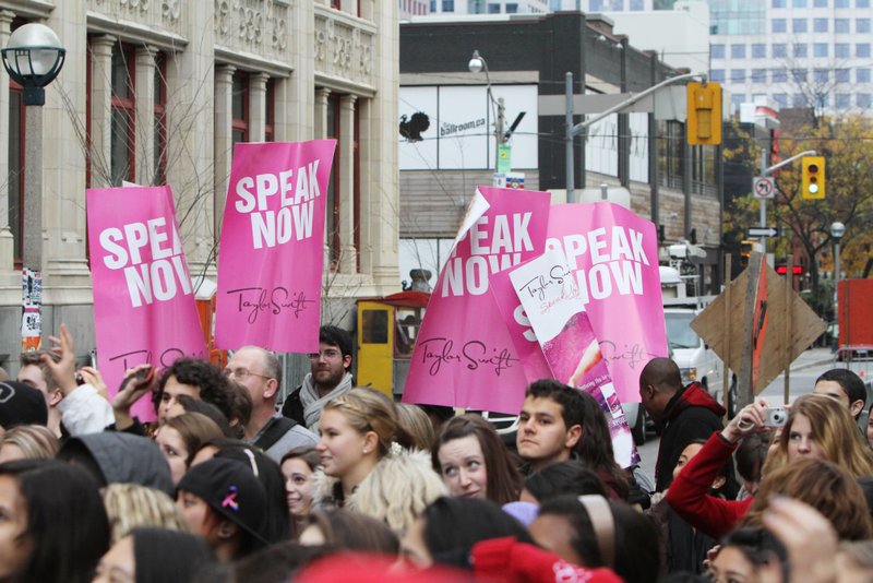 Taylor Swift at MuchMusic — photo 14