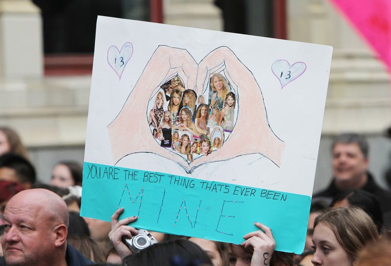 Taylor Swift at MuchMusic — photo 15