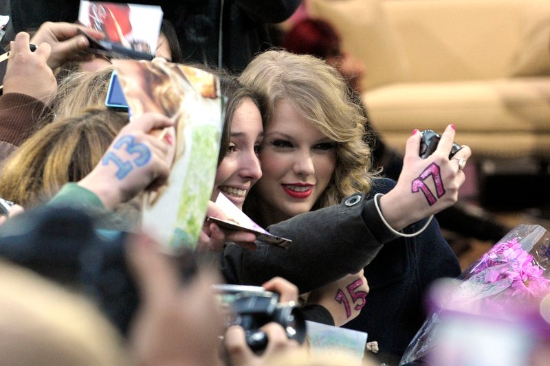 Taylor Swift at MuchMusic — photo 27