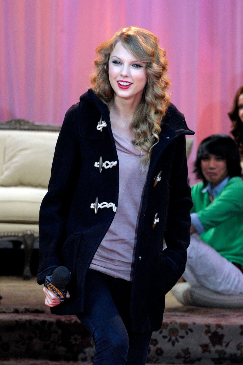 Taylor Swift at MuchMusic — photo 33