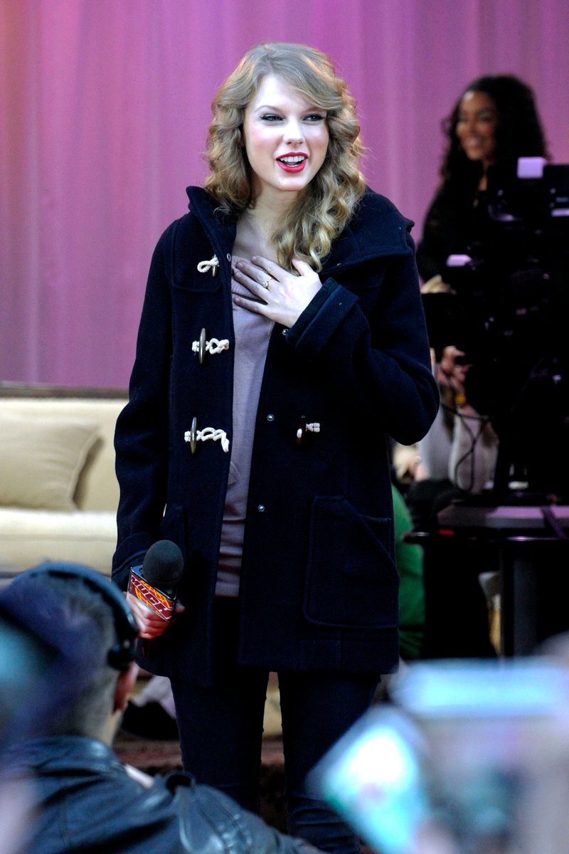 Taylor Swift at MuchMusic — photo 35