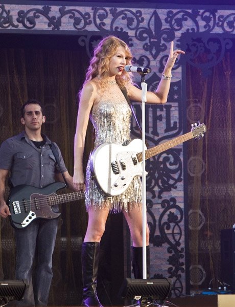 Taylor Swift at NFL Opening Kickoff — photo 37
