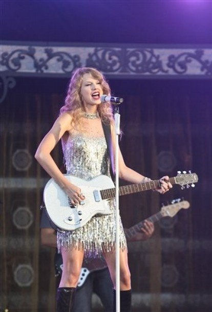 Taylor Swift at NFL Opening Kickoff — photo 46