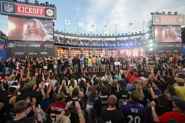 Taylor Swift at NFL Opening Kickoff — photo 47