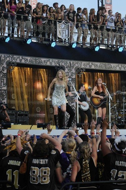 Taylor Swift at NFL Opening Kickoff — photo 48