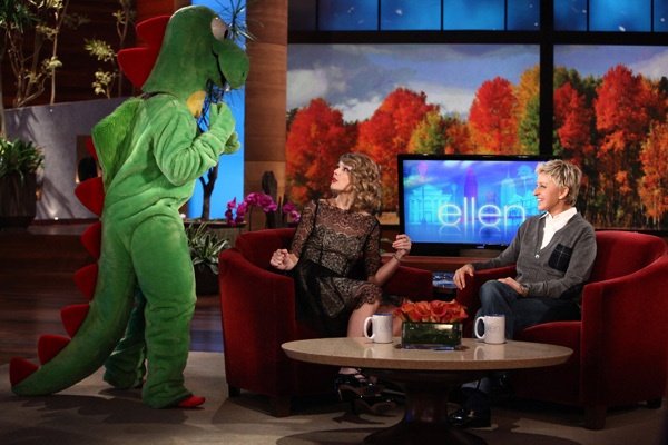 Taylor Swift at The Ellen Degeneres Show — photo 4