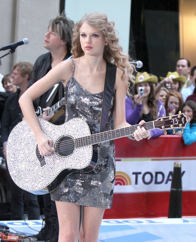 Taylor Swift at The Today Show — photo 50
