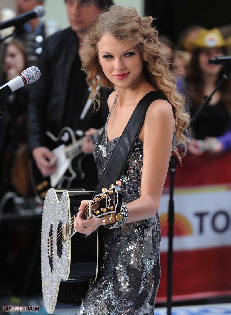 Taylor Swift at The Today Show — photo 72