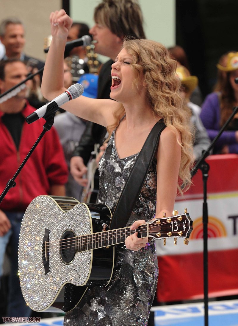 Taylor Swift at The Today Show — photo 85