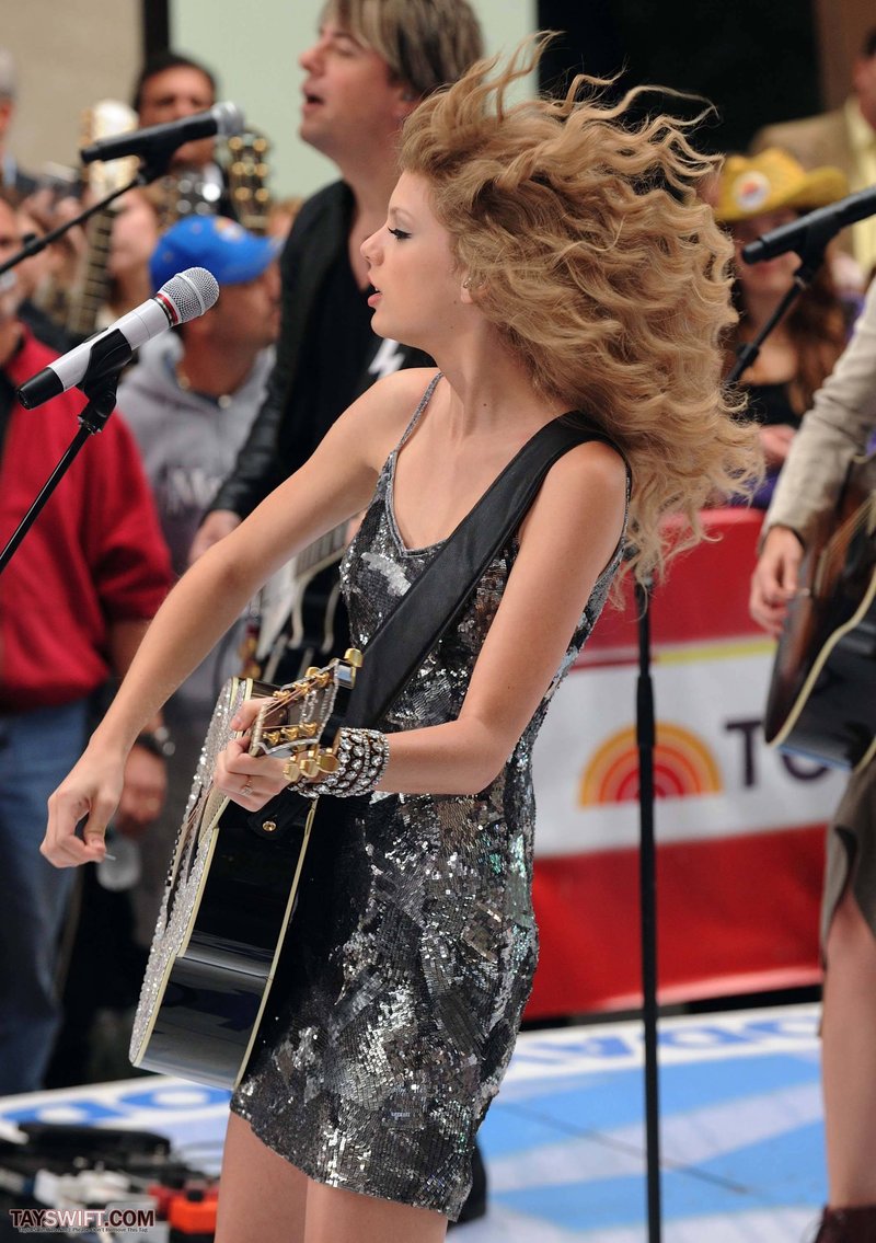 Taylor Swift at The Today Show — photo 87